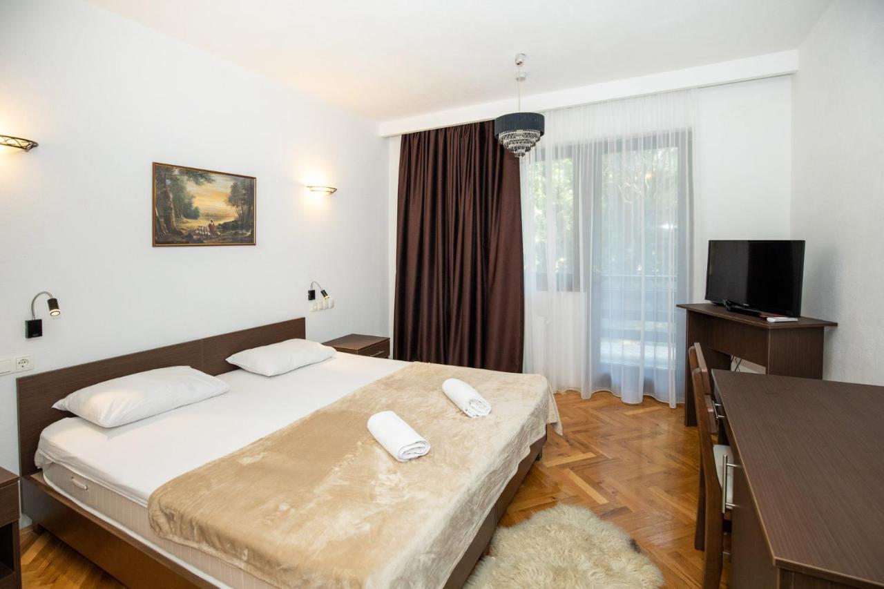 Holiday Resort Zlatni Dol Mostar Goranci Exterior photo