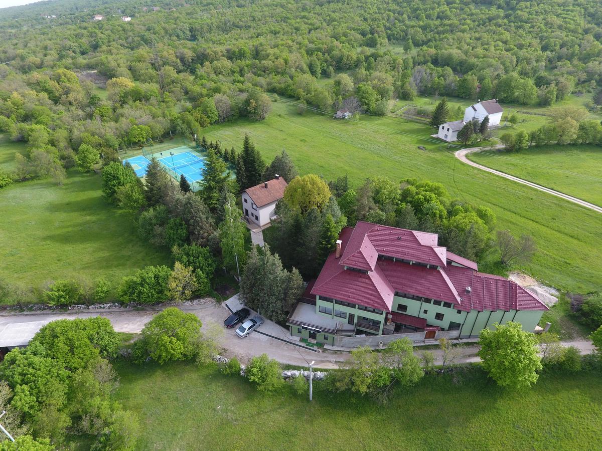 Holiday Resort Zlatni Dol Mostar Goranci Exterior photo